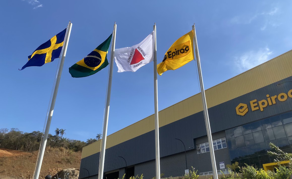 venda de bandeiras e mastros