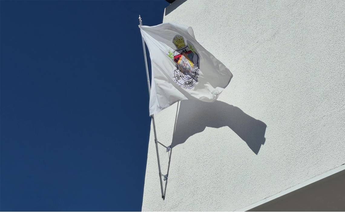 Instalação de Mastro de Parede